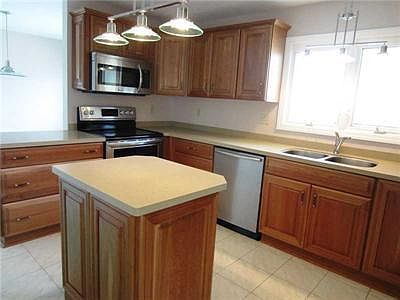 4th image of 6328 Meadowrue Ln