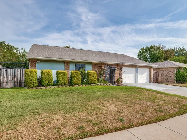 2307 Busch Dr, Arlington, TX 76014