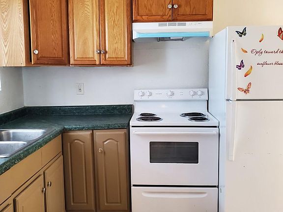 4th image of 6923 N Pearl St