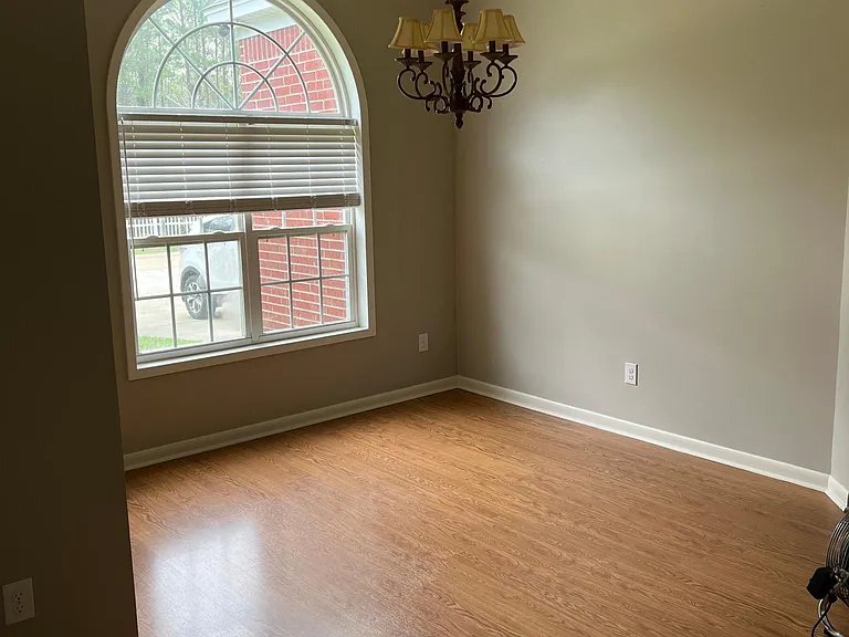 116 Biltmore St — Photo 5