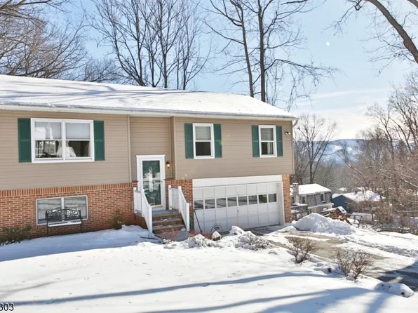 23 Up A Way Drive, Vernon Twp., NJ 07461