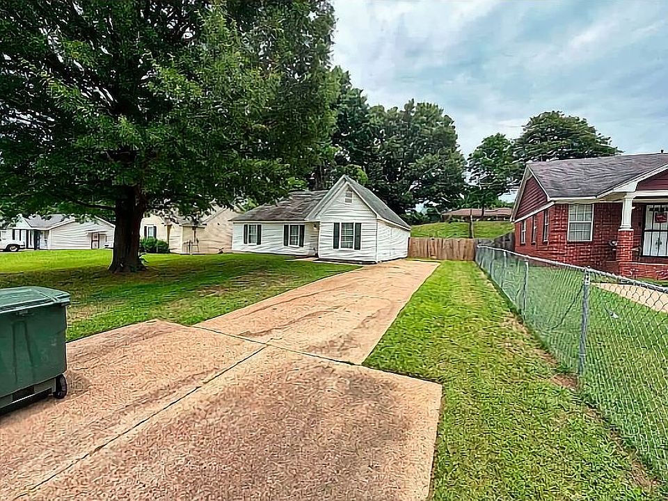 1st image of 2446 Durham Dr