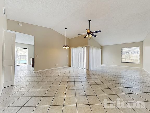 3rd image of 10503 Willowbrae Dr
