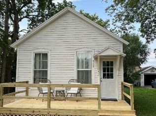910 E 6th Ave, Mitchell, SD 57301