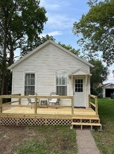 910 E 6th Ave, Mitchell, SD, 57301
