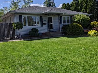 2818 Jersey Ridge Rd, Davenport, IA 52803