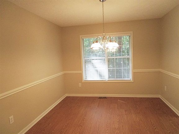 3rd image of 2707 Braemore Gln
