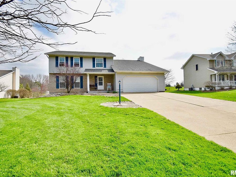1st image of 300 Whispering Oaks Dr