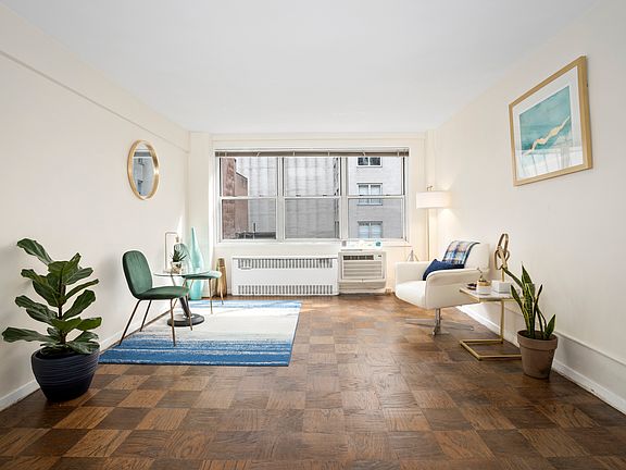 3rd image of 141 E 55th St APT 7C