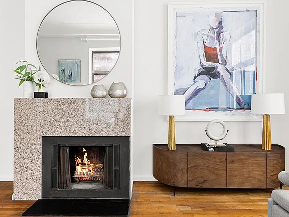 4th image of 30 W 74th St APT 2D