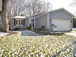 424 Littleford Ln, Faribault, MN 55021