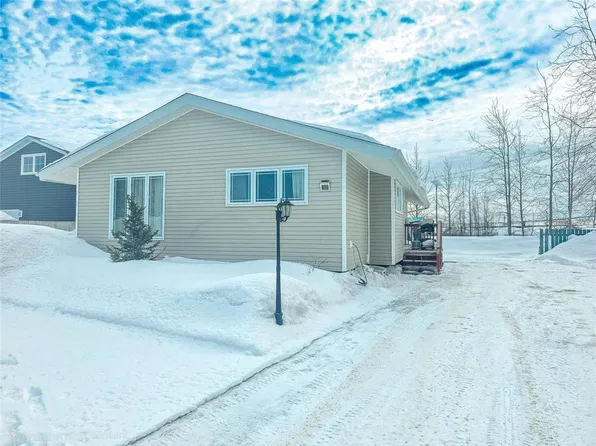 800 Balsam Crescent, Labrador City, NL A2V2N5