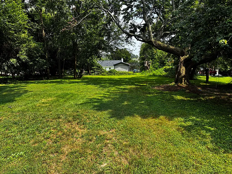 19223 Liberty Heights Ln — Photo 4