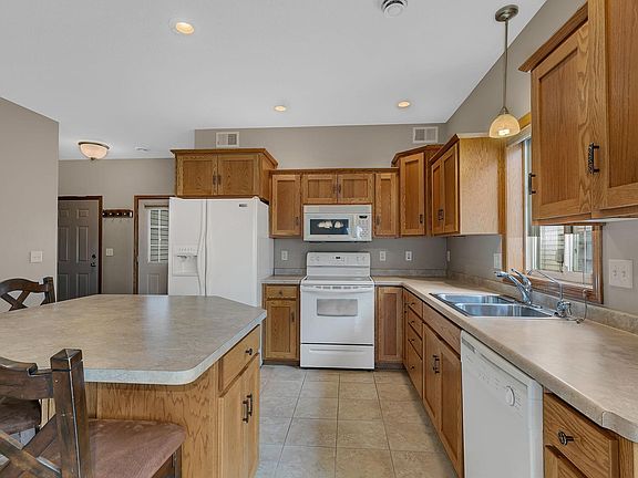 4th image of 502 Graceview Loop