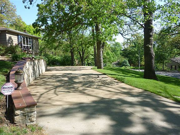 5th image of 6340 Robin Hood Dr