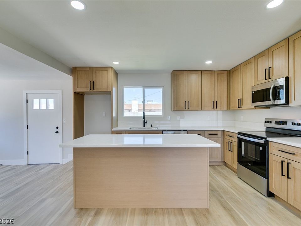 1st image of 5920 Forrest Hills Ln