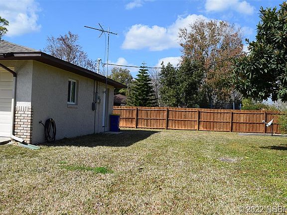 2nd image of 3231 Travelers Palm Dr