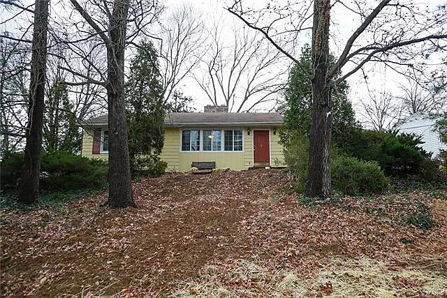 1512 Grant Rd photo 1