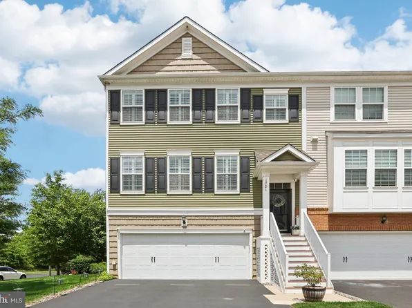 1701 Beacon Ln, Warrington, PA 18976