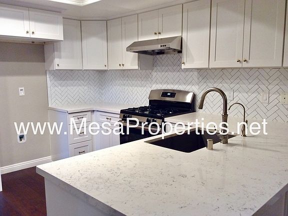 3rd image of 3280 Cambridge Dr