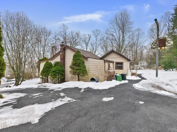 37 Barrett Hill Road, Carmel, NY 10512