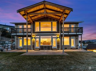 137 Hillcrest Pl, Chelan, WA 98816