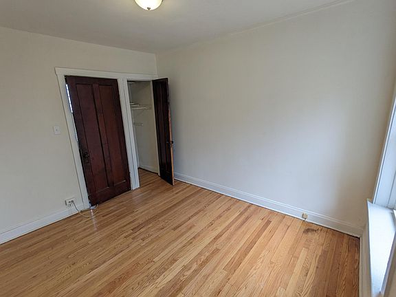 4th image of 5053 W Grace St #1