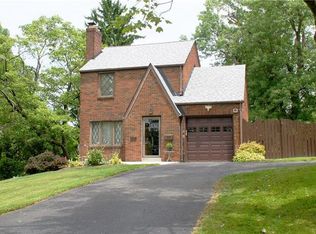 321 Chessbriar Dr, Bethel Park, PA