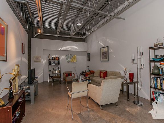 3rd image of 4615 S Damen Ave #2