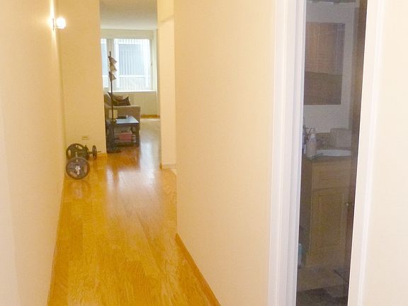4th image of 164-168 Pearl St #4H