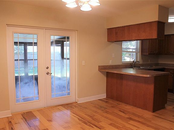 4th image of 1523 Edgewater Beach Dr
