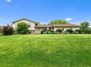 S91W18429 Parker Dr, Muskego, WI 53150