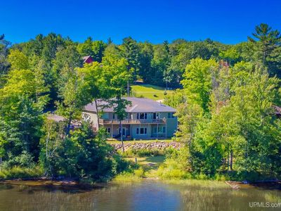 217 Shoreline Dr, Negaunee, MI, 49866