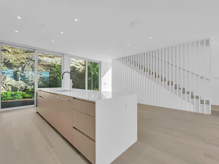 3317 Chippendale Rd — Photo 6
