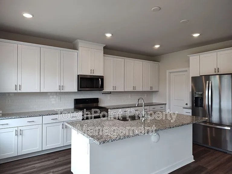 115 Sentinel Ct — Photo 6
