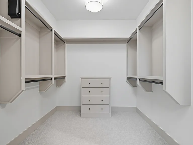 3921 S Madison Ave — Photo 22