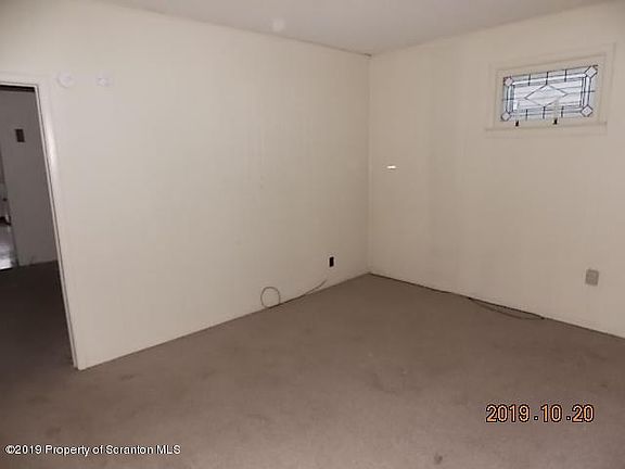 5th image of 34 N Goodwin Ave