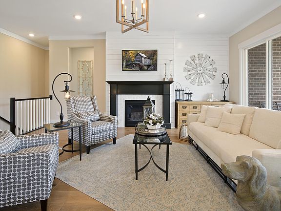 Lyndhurst Family Room
