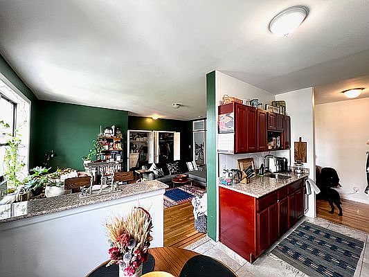 5th image of 520 Lincoln Pl APT 5D