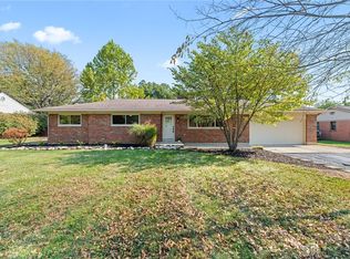 1010 Renown Rd, Dayton, OH 45430