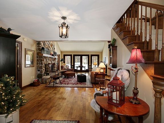 4th image of 209 Forest Dr