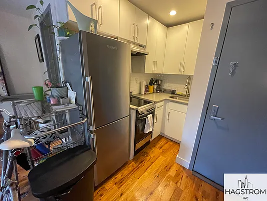 Rented by Hagstrom Management Inc | media 17