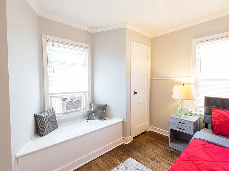 30 Florence Ave — Photo 20