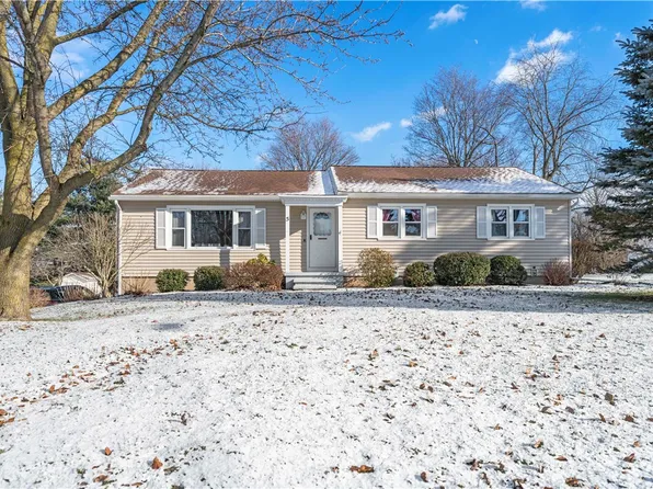 5 Needham Ave, Phelps, NY 14532