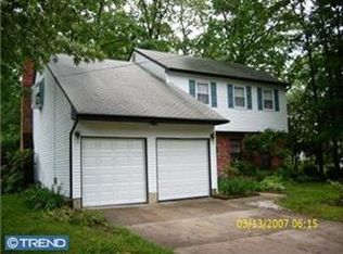 121 Holly Pkwy, Williamstown, NJ 08094
