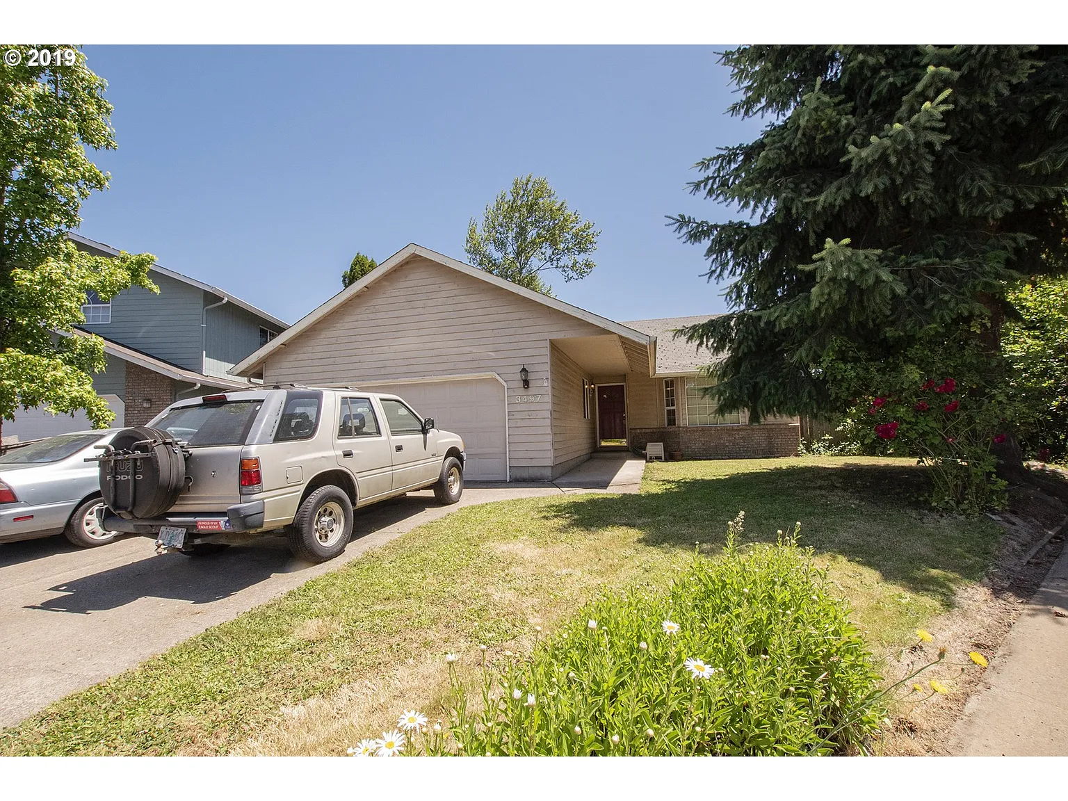 3497 Honeywood St photo 1