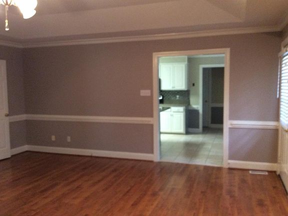 4th image of 214 Creekside Dr
