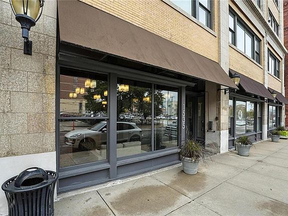 2nd image of 1535 Walnut St APT 406