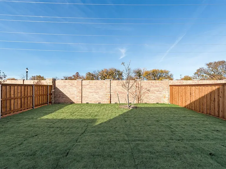 233 Ashbrook St — Photo 26