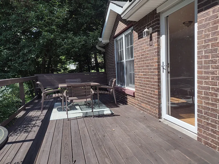 Front deck with plenty of sun and shade